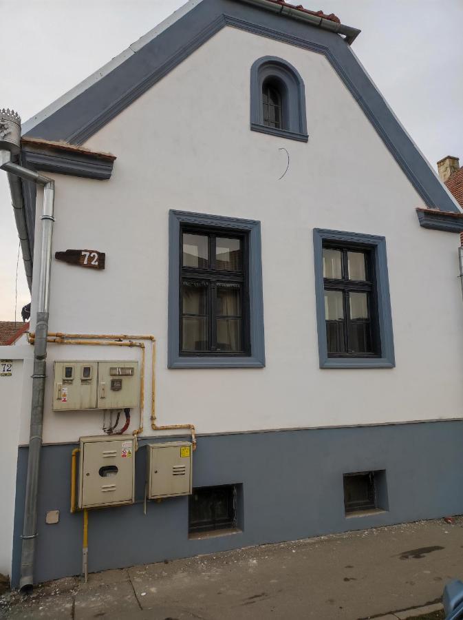 Ferienwohnung The Little White House Hermannstadt Exterior foto